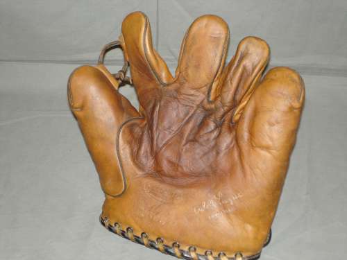 Adolfo Luque JC Higgins 1695 Front